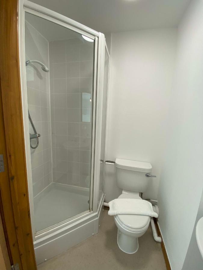 Regency Hall Smart Cheltenham Ensuite Rooms E エクステリア 写真